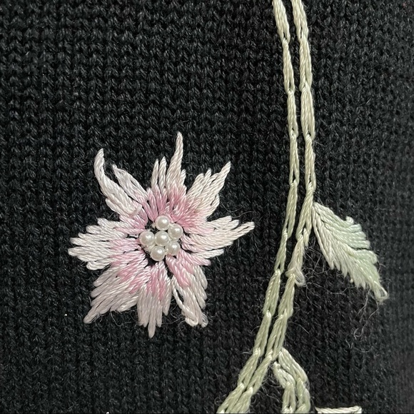 Black Vintage Embroidered Sweater Small - Picture 8 of 9